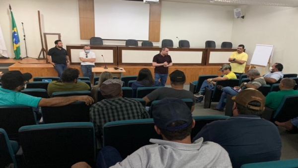 Pedro Longo se reúne com pecuaristas para elaborar plano de combate a crimes na Zona Rural