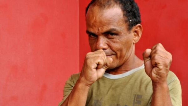 Morre "Nó de Pau", o anão lutador de Sena Madureira