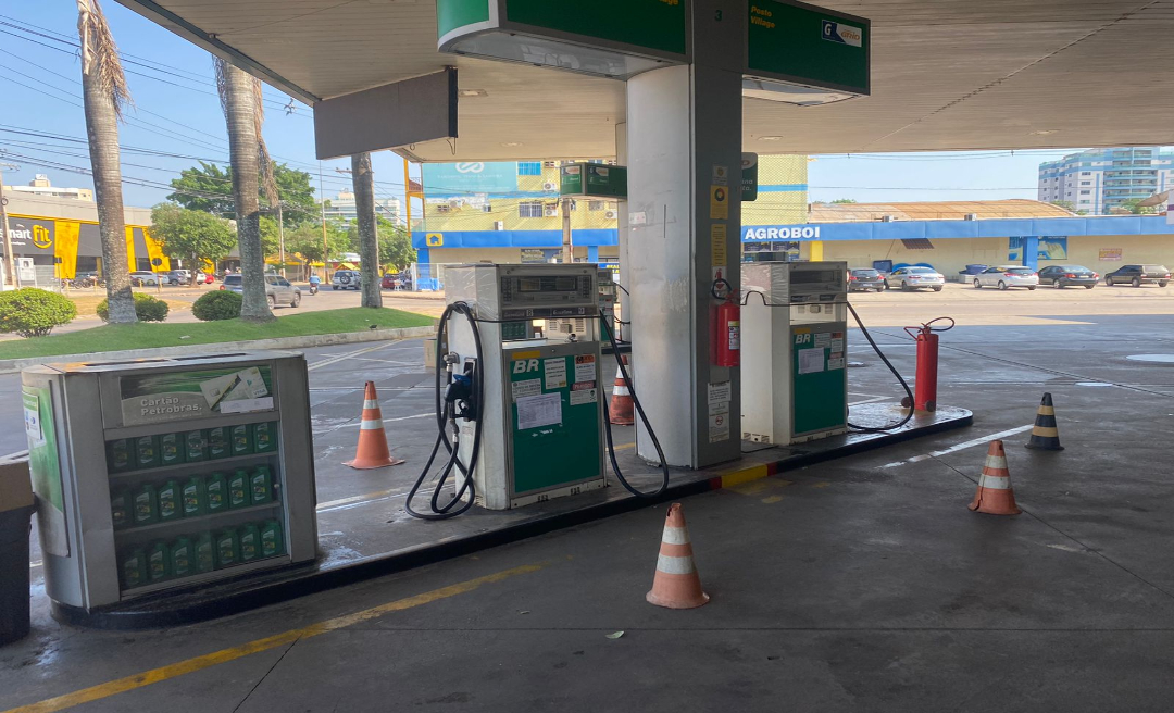 Postos de Rio Branco amanhecem sem gasolina comum neste sábado