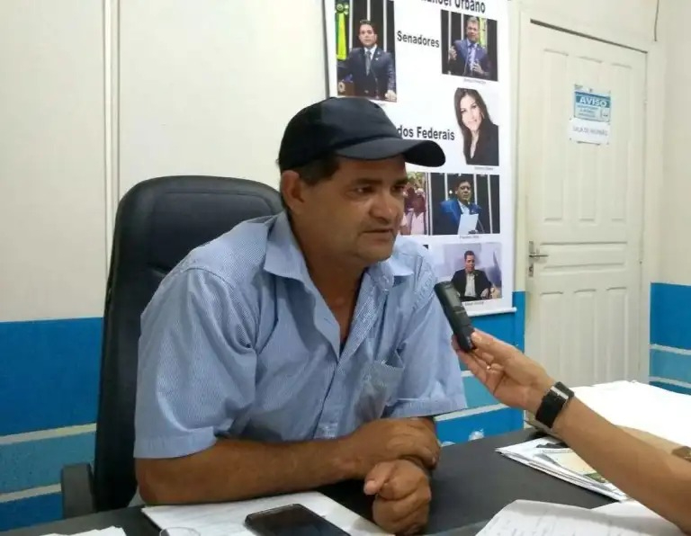 Prefeito Tanízio Sá cria décimo terceiro para ele, vice e secretários