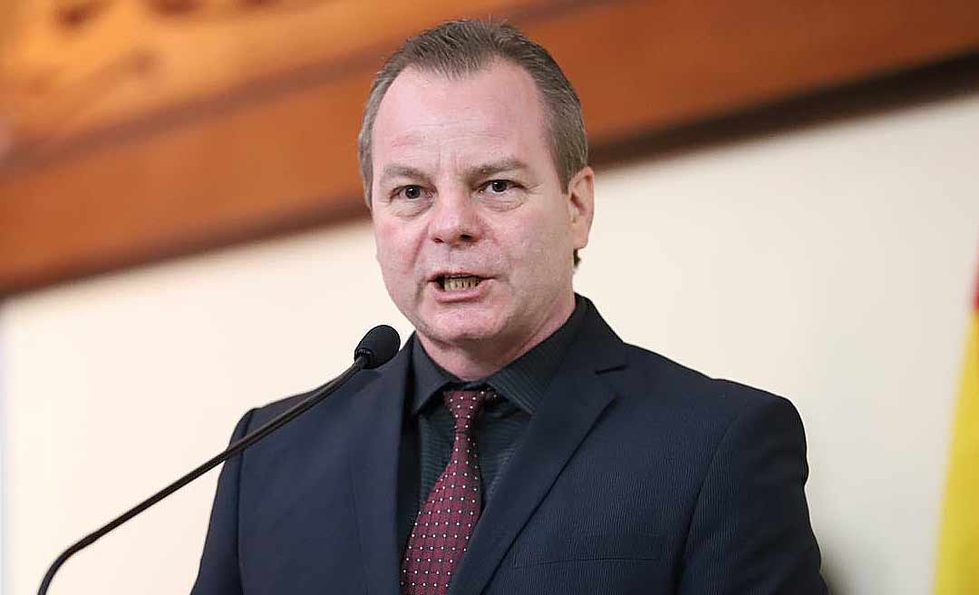 Longo destaca estratégia que pode contribuir para convocação do cadastro de reserva da Polícia Civil e reafirma compromisso