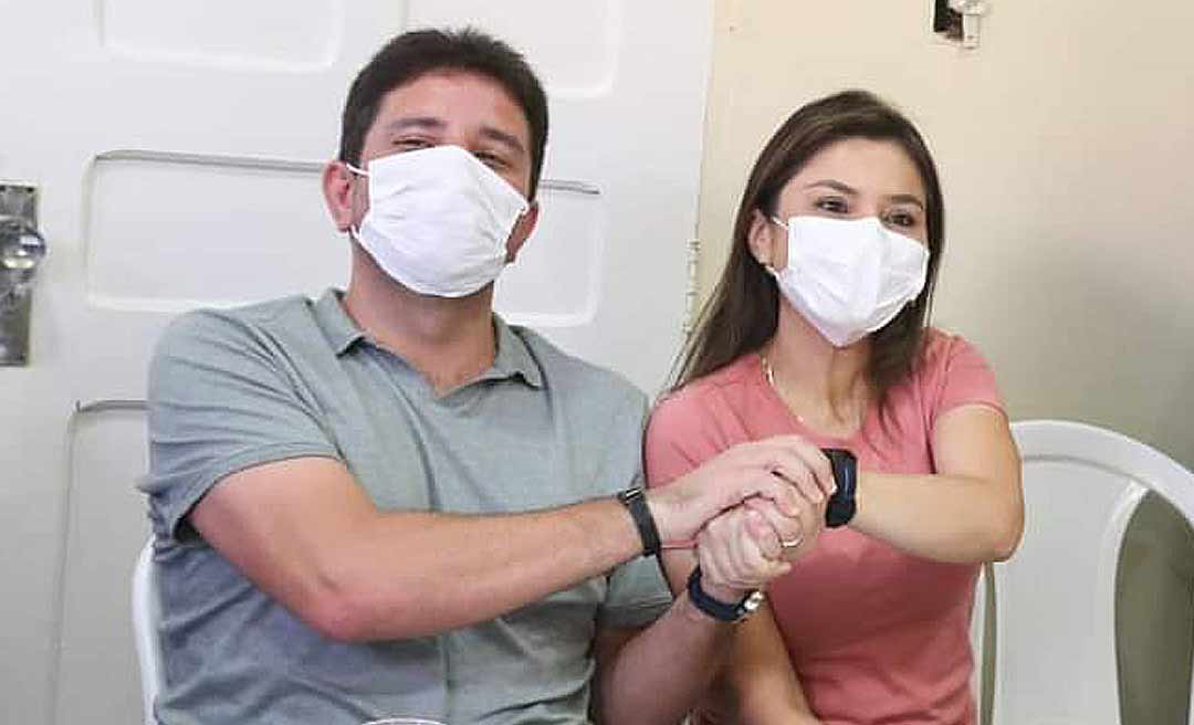 Ao lado de Jéssica, Gladson tem reunião com líderes comunitários em Rio Branco e fala em investimentos