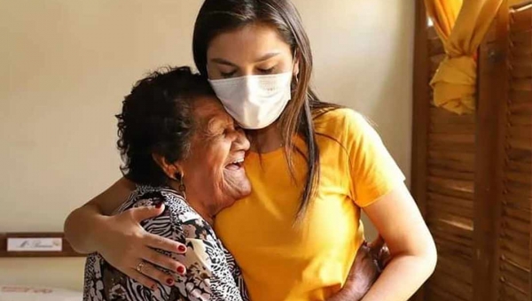 Deputada Jéssica Sales garante apoio ao Lar Vicentino em Rio Branco