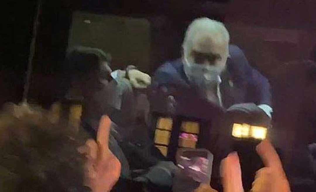 Com Covid, Queiroga diz estar preocupado com saúde, não com repercussão de gesto obsceno