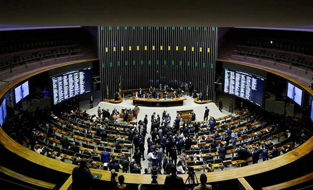 Câmara derruba 7 vetos de Bolsonaro, incluindo à proibição de despejos na pandemia