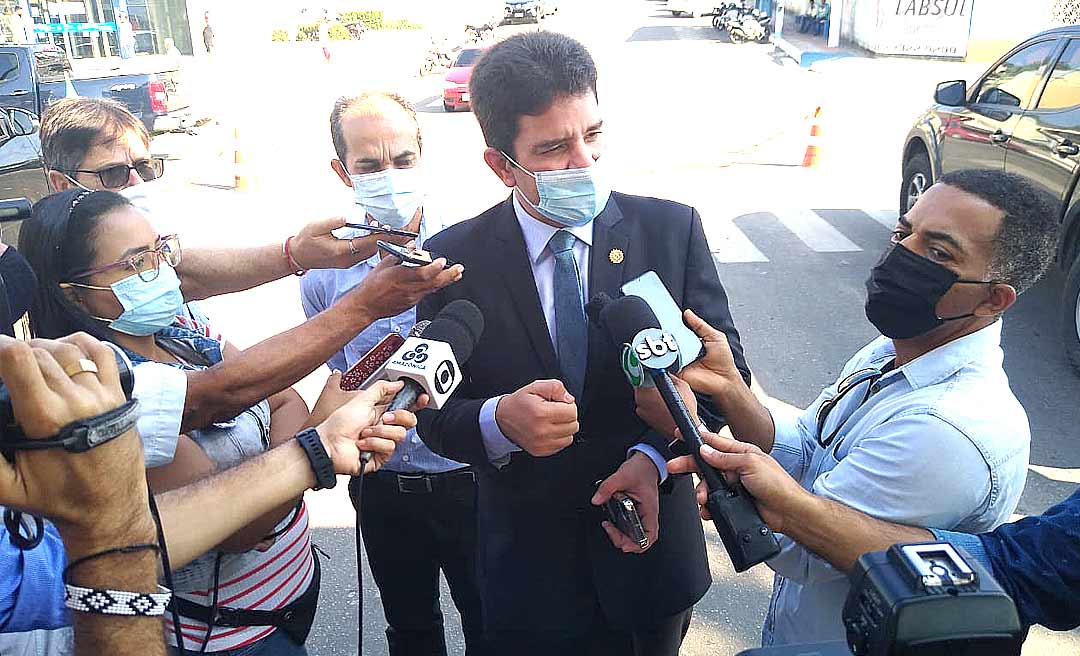 Com hasteamento de bandeiras e live show, Cruzeiro do Sul comemora 117 anos