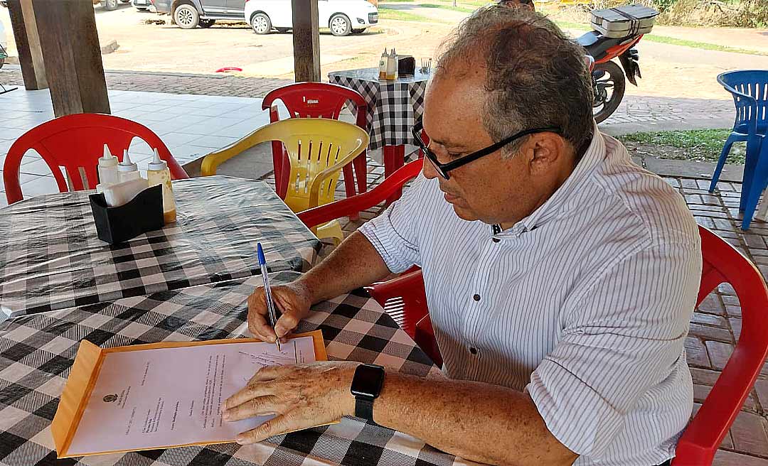 Desfiliação de Bittar foi assinada no Bar da Preta por dirigente "brocado" à espera de um mandi frito