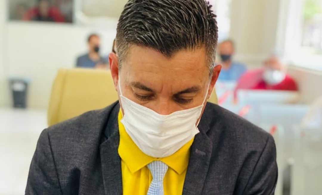 Vereador nega que tenha sido preso pela PF e justifica atraso na Câmara: “todos sabem a luta que estou passando com a enfermidade do meu pai”
