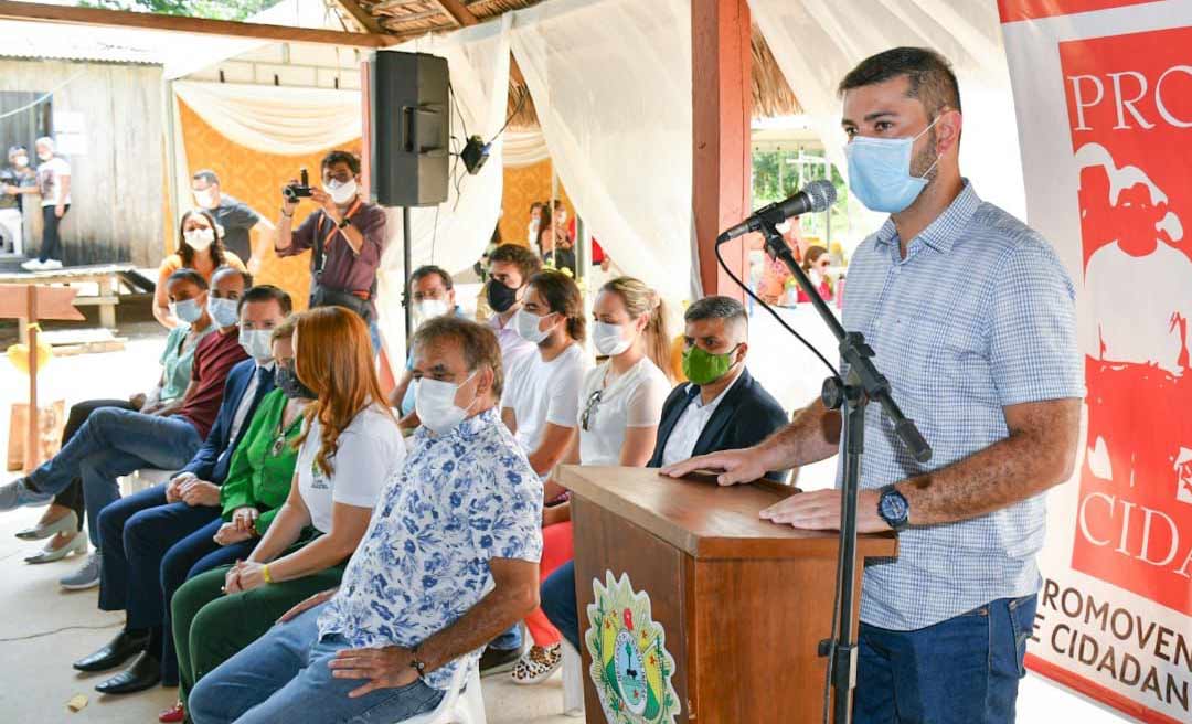 Presidente da ALEAC prestigia solenidade do primeiro casamento coletivo no Crôa