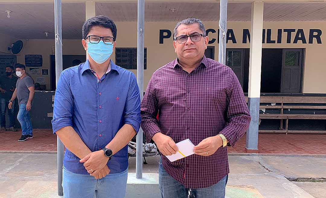 No Juruá, Jenilson se reúne com delegado em Mâncio Lima e visita hospital em Rodrigues Alves