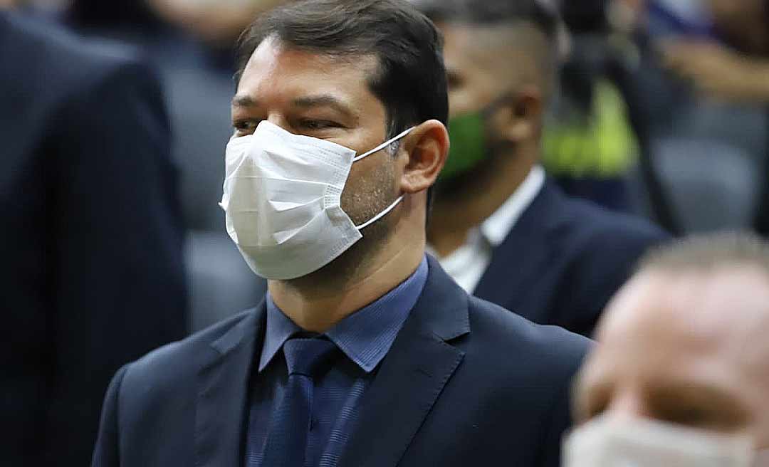 Duarte participa de sessão solene em homenagem à Igreja Católica em Cruzeiro do Sul