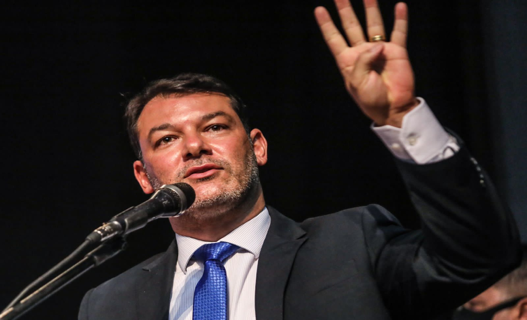 Em Cruzeiro do Sul, Duarte cobra mais empenho do Governo por trafegabilidade nos ramais e apoio aos produtores