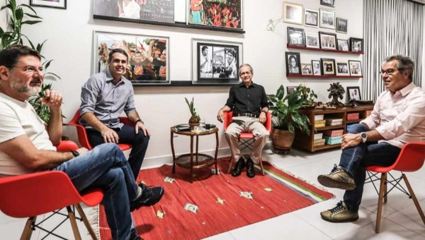 Jorge aparece ao lado de Binho, Angelim e Marcus Alexandre; Aníbal comenta: “Binho Marques para o Governo e Jorge Viana para o Senado”