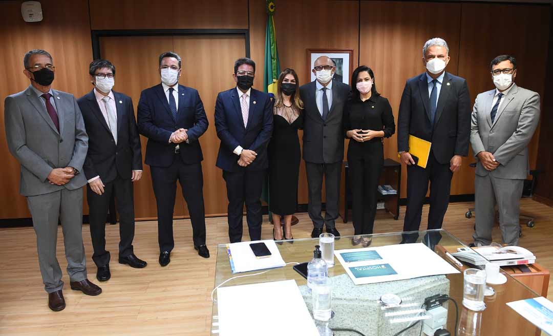 Gladson trata com Ministro da Educação a construção do Hospital Universitário da UFAC