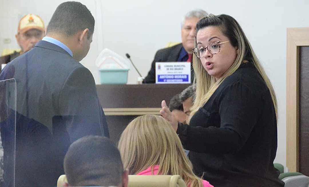 Isolada, Michelle Melo mantém lado e vota contra PL do transporte coletivo