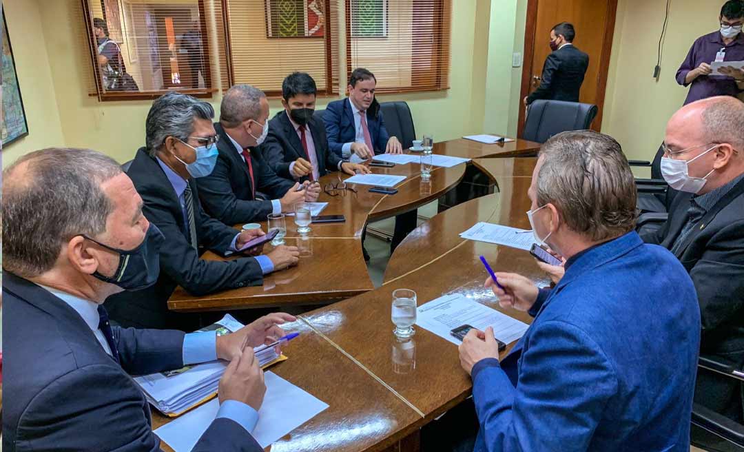 Membros da COF deixam para terça-feira PL do Fonplata para ouvirem Ricardo Brandão e Rômulo Grandidier antes