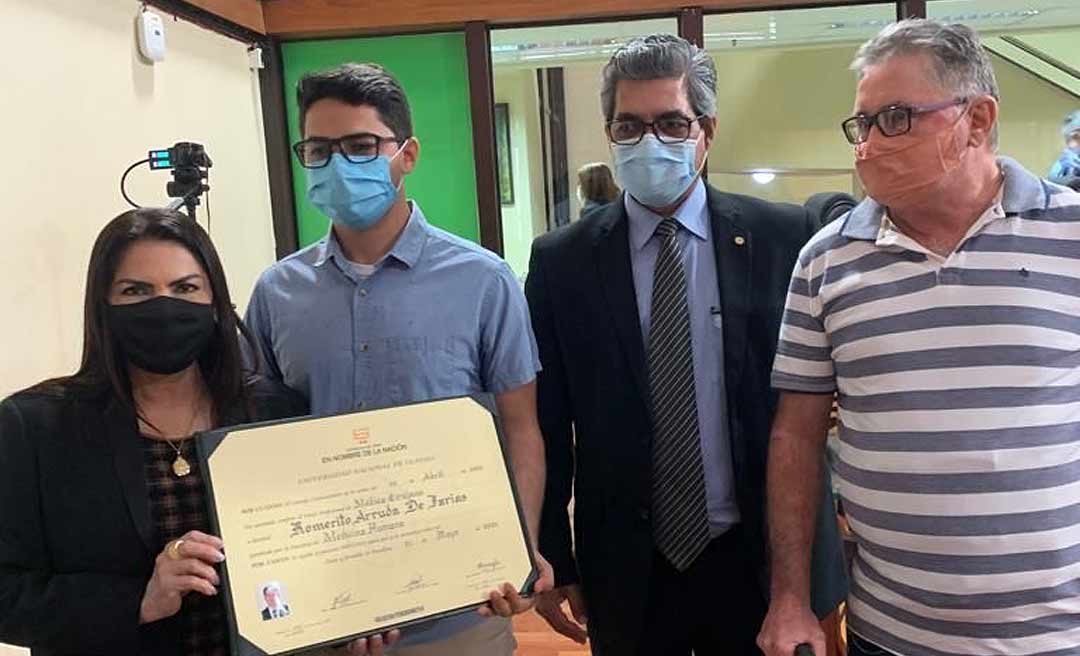 Antonia Sales parabeniza intercâmbio de estudantes acreanos e peruanos