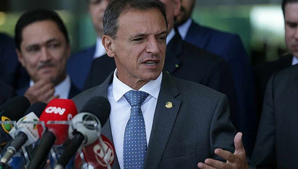 Esperando apoio de Gladson a Marcia, senador Bittar reúne bloco para reafirmar apoio à reeleição do governador