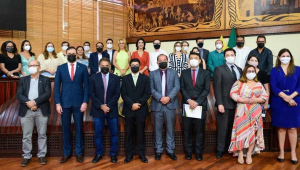 Médicos são homenageados em sessão solene nesta segunda na Assembleia Legislativa