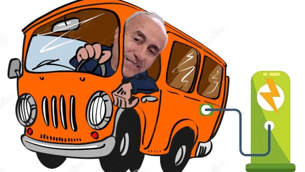 Bocalom quer ônibus elétrico em Rio Branco e vai a Alemanha visitar fábrica da Mercedes-Benz