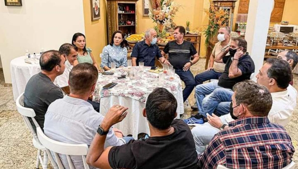 Mailza reúne prefeitos do PP em almoço e reafirma candidatura à reeleição ao Senado