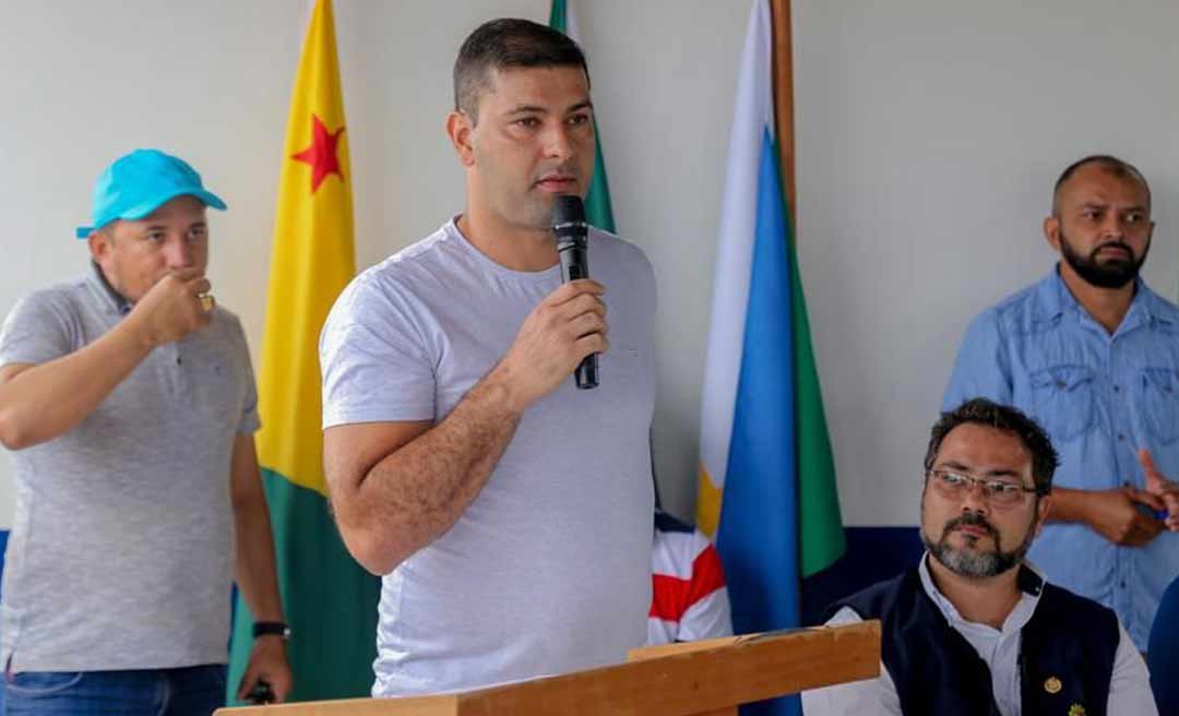 “Agora Porto Walter tem um aeroporto de verdade”, diz Nicolau na entrega do novo aeródromo da cidade