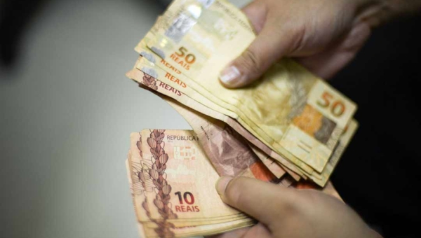 Governo inicia pagamento dos servidores nesta terça-feira