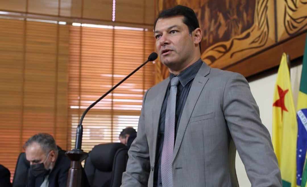 Ponte de Rodrigues Alves deve estar incluída na infraestrutura do nosso estado, cobra Duarte