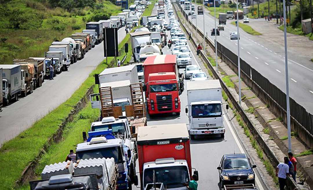 Sem sinalização do Planalto, caminhoneiros reafirmam greve no dia 1° de novembro