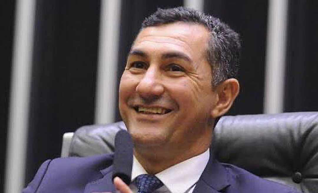 No mês do Outubro Rosa, comissão aprova projeto de Jesus Sérgio que amplia o acesso de mulheres à mamografia