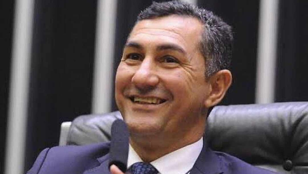 No mês do Outubro Rosa, comissão aprova projeto de Jesus Sérgio que amplia o acesso de mulheres à mamografia