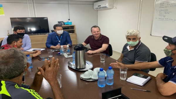 Pedro Longo acompanha lideranças da Transacreana em reivindicações na Energisa