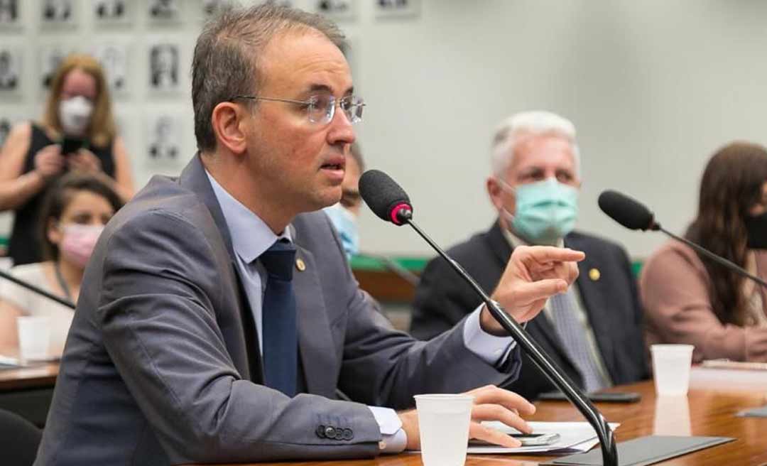 Leo de Brito consegue aprovação para fiscalização de irregularidades em contratação de publicidade realizada pela Sesacre