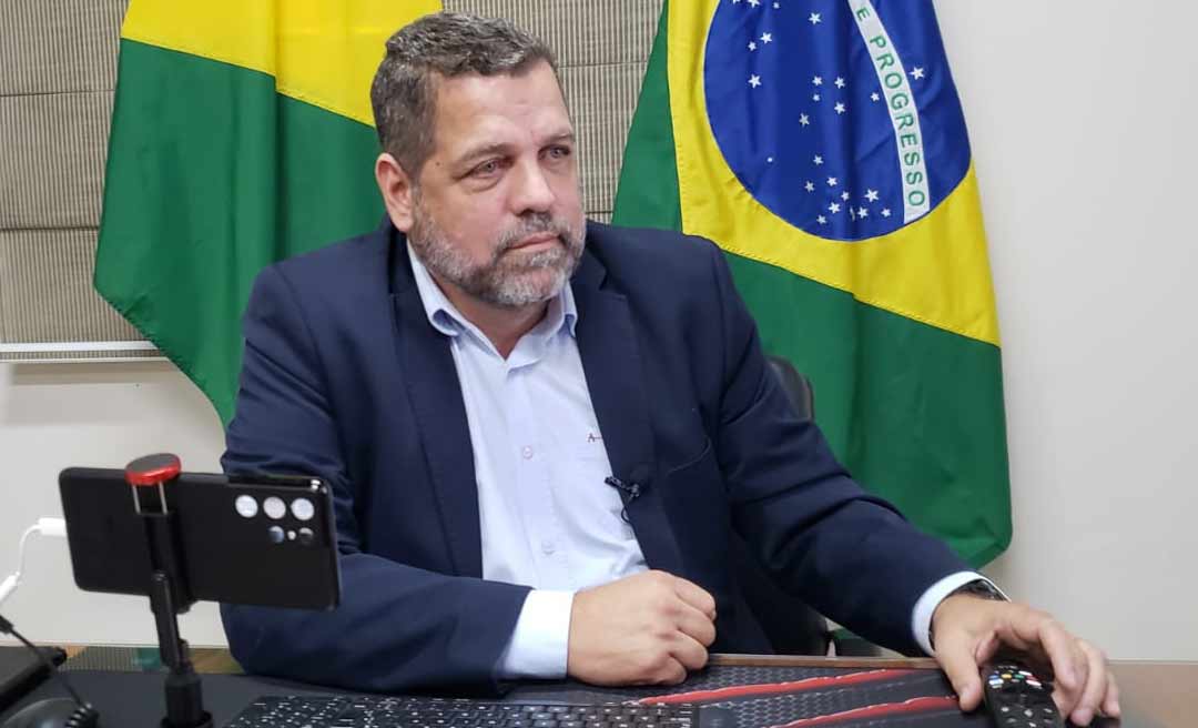 Rocha desfaz nomeações feitas por Gladson e promove dança das cadeiras