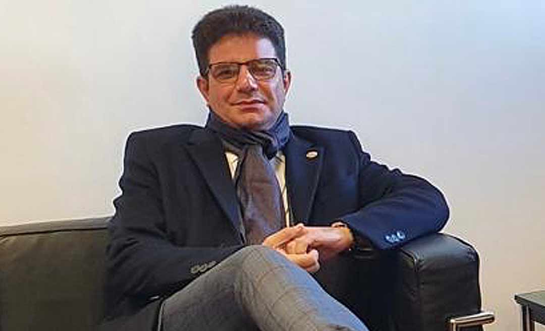 Gladson diz que Rocha colocou "a carroça na frente dos bois" ao exonerar João Paulo Setti