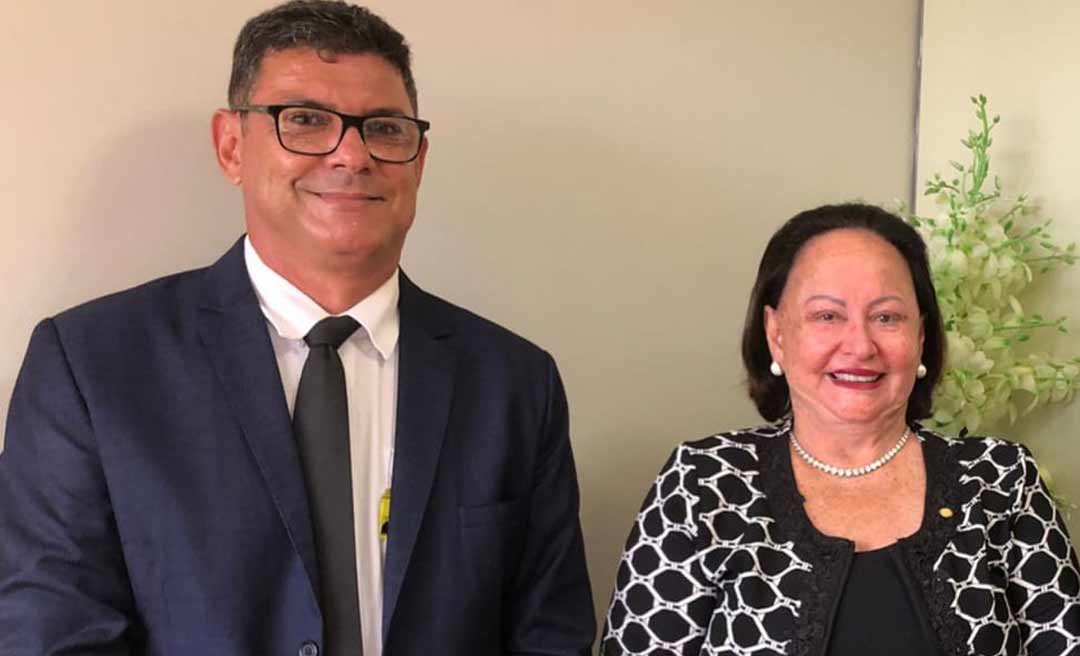 Em Brasília, prefeito de Capixaba busca recursos junto à deputada Vanda Milani