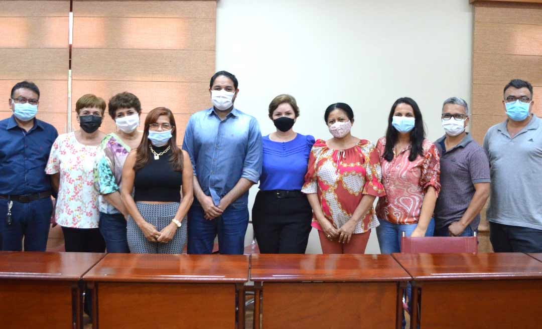 Direção do Sinproacre reúne-se com equipe da Secretaria de Educação e conclui primeira fase da Proposta de Revisão do PCCR da categoria