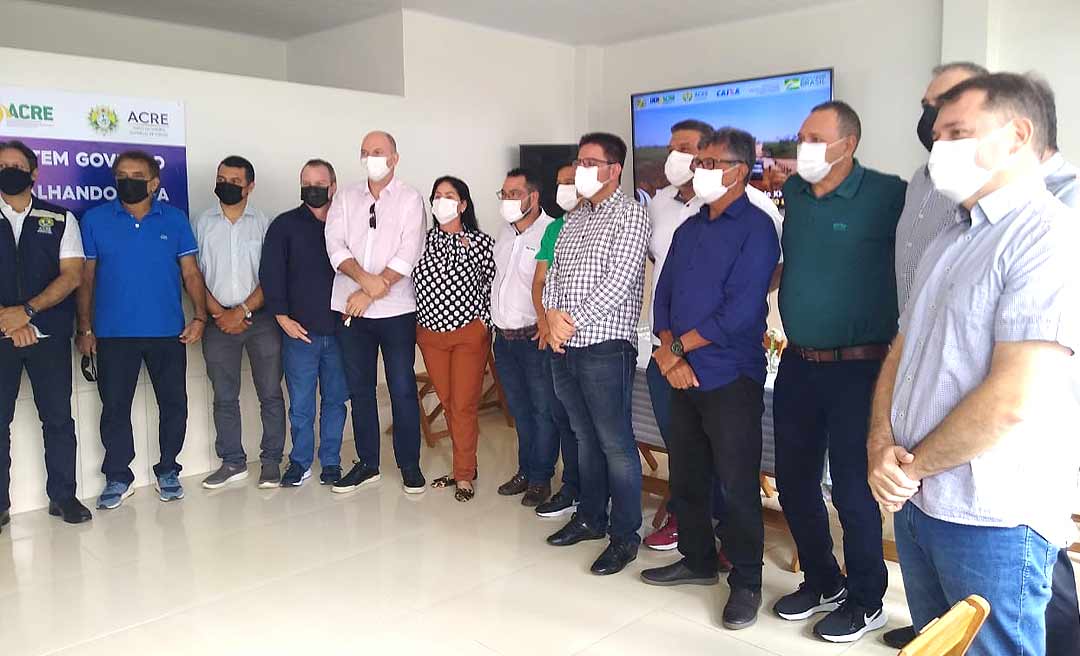 Gladson Cameli anuncia aumento no valor de emendas dos deputados estaduais de R$ 500 mil para R$ 1 milhão