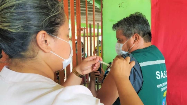 Prefeitura de Rio Branco participa de ação em alusão ao Novembro Azul em CRAS da capital