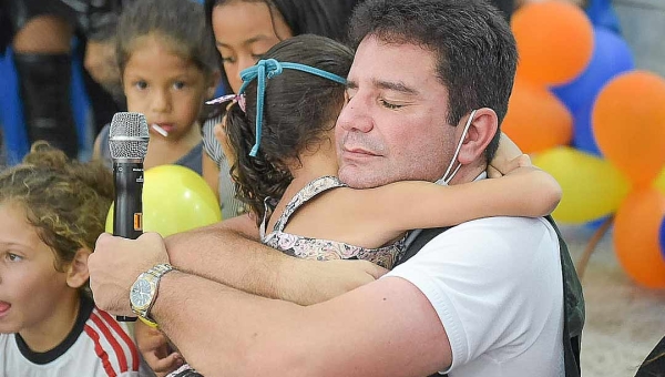 Gladson Cameli vence todos os cenários no 1º e 2º Turnos das eleições, revela pesquisa Delta/NH