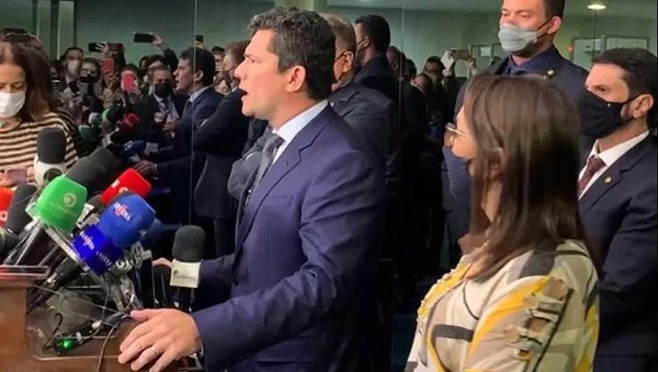 Moro: "É possível o incremento no Auxílio Brasil sem derrubar o teto de gastos"