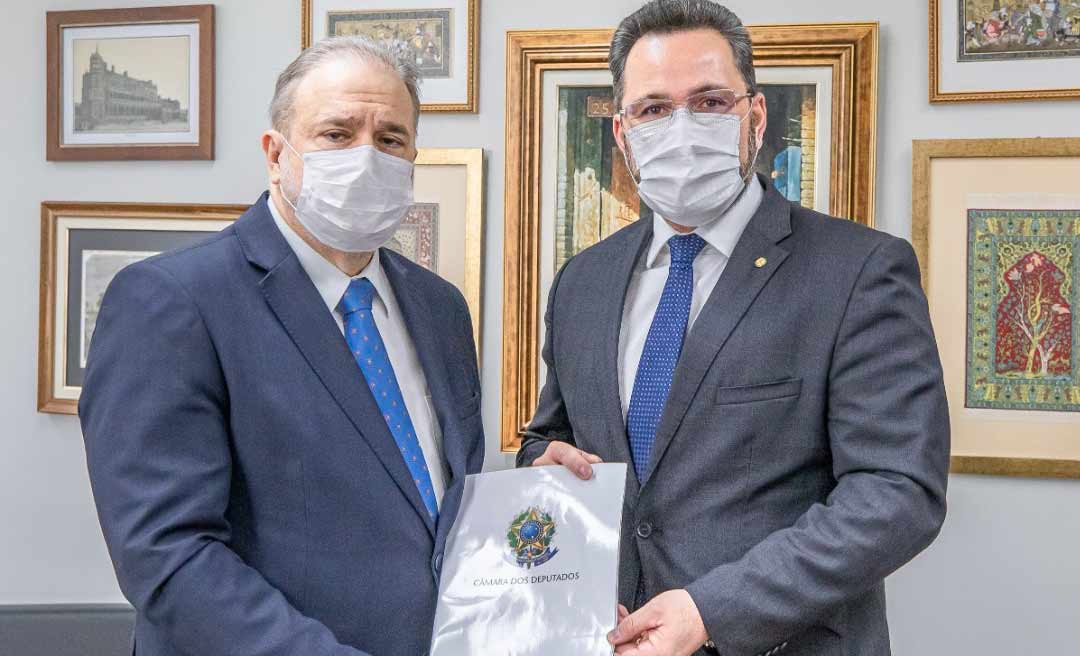 Deputado Alan Rick entra com representação na PGR para que Ministério da Saúde cumpra a Lei do Mais Médicos