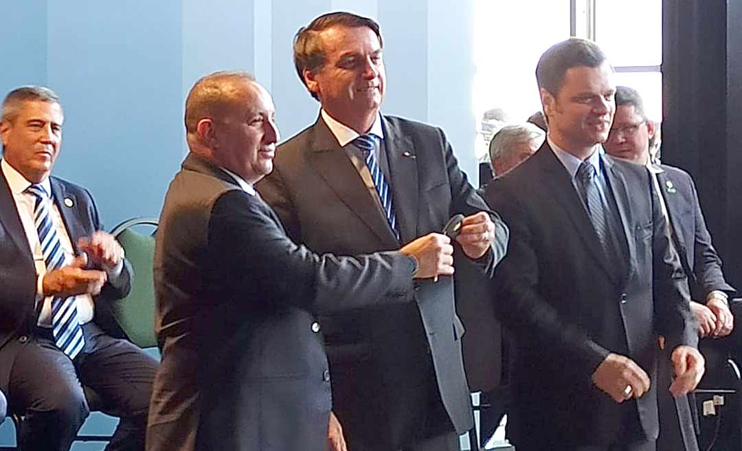 Em Brasília, Josemar Portes representa Gladson em cerimônia do MJ e recebe equipamentos no valor de R$ 4 milhões