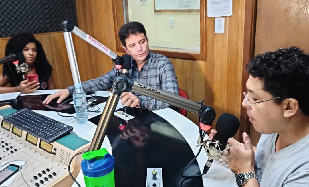 Além dos professores, abono será estendido a mais servidores da Educação, garante Gladson