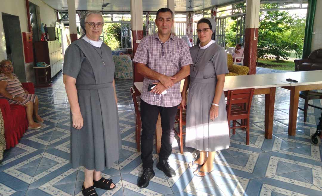 Jesus Sérgio se reúne com Dom Flávio e visita instituições em Cruzeiro do Sul