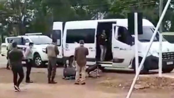 Cerca de 150 quilos de droga são apreendidos em van da prefeitura de Brasileia que faz o transporte de pacientes de hemodiálise