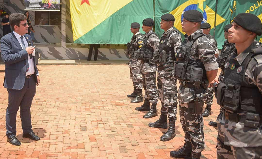 PM realiza formatura de 23 policiais em curso tático de rondas ostensivas