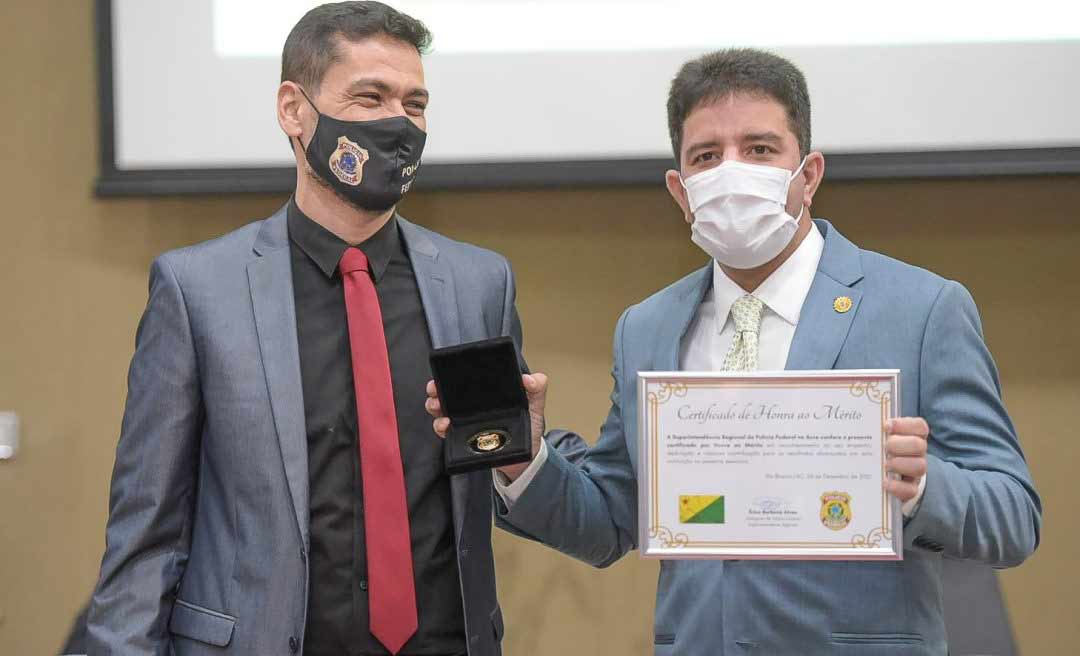 Gladson é homenageado na Polícia Federal com o Prêmio Reconhecimento aos Valores e Personalidades 2021