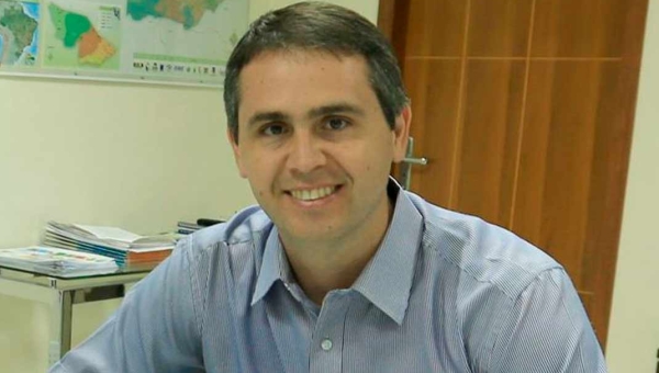 Gladson mantém cessão de Marcus Alexandre ao TJ por mais um ano