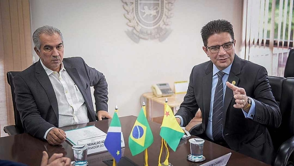 Gladson conhece plano de gestão do governo de Mato Grosso do Sul e sugere intercâmbio